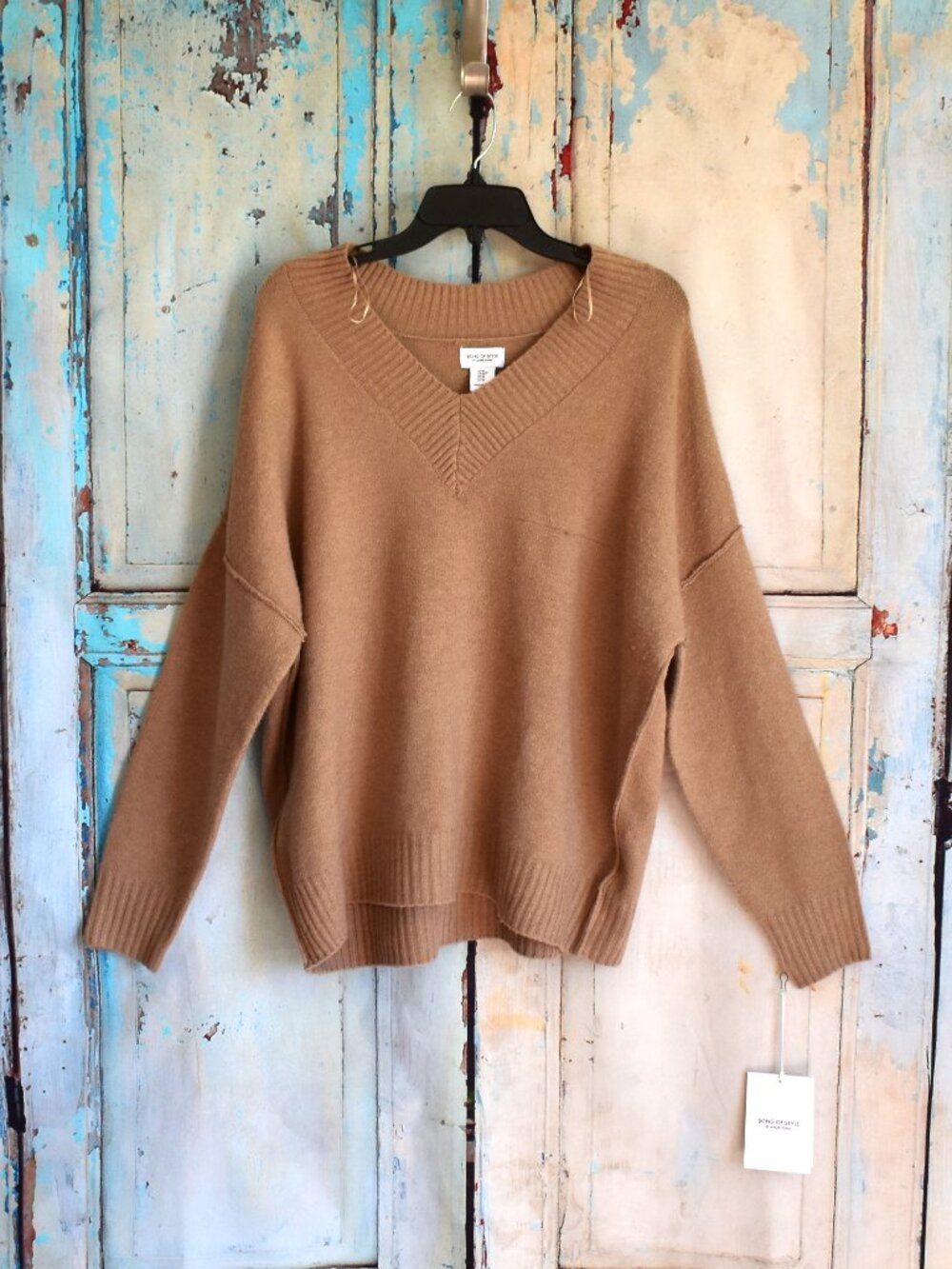 Women's Song of Style Aimee Song V-Neck Oversized Pullover Sweater MED Camel Tan